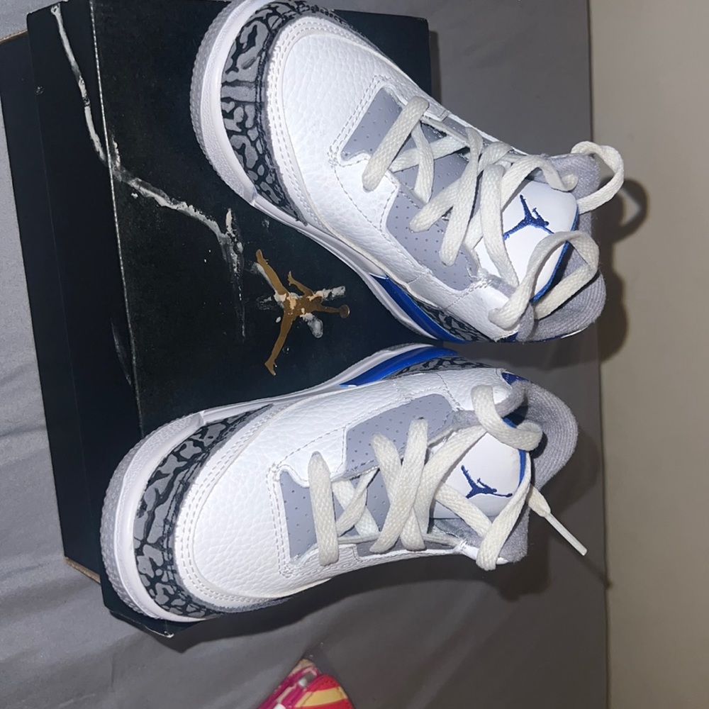 Jordan retro 3s